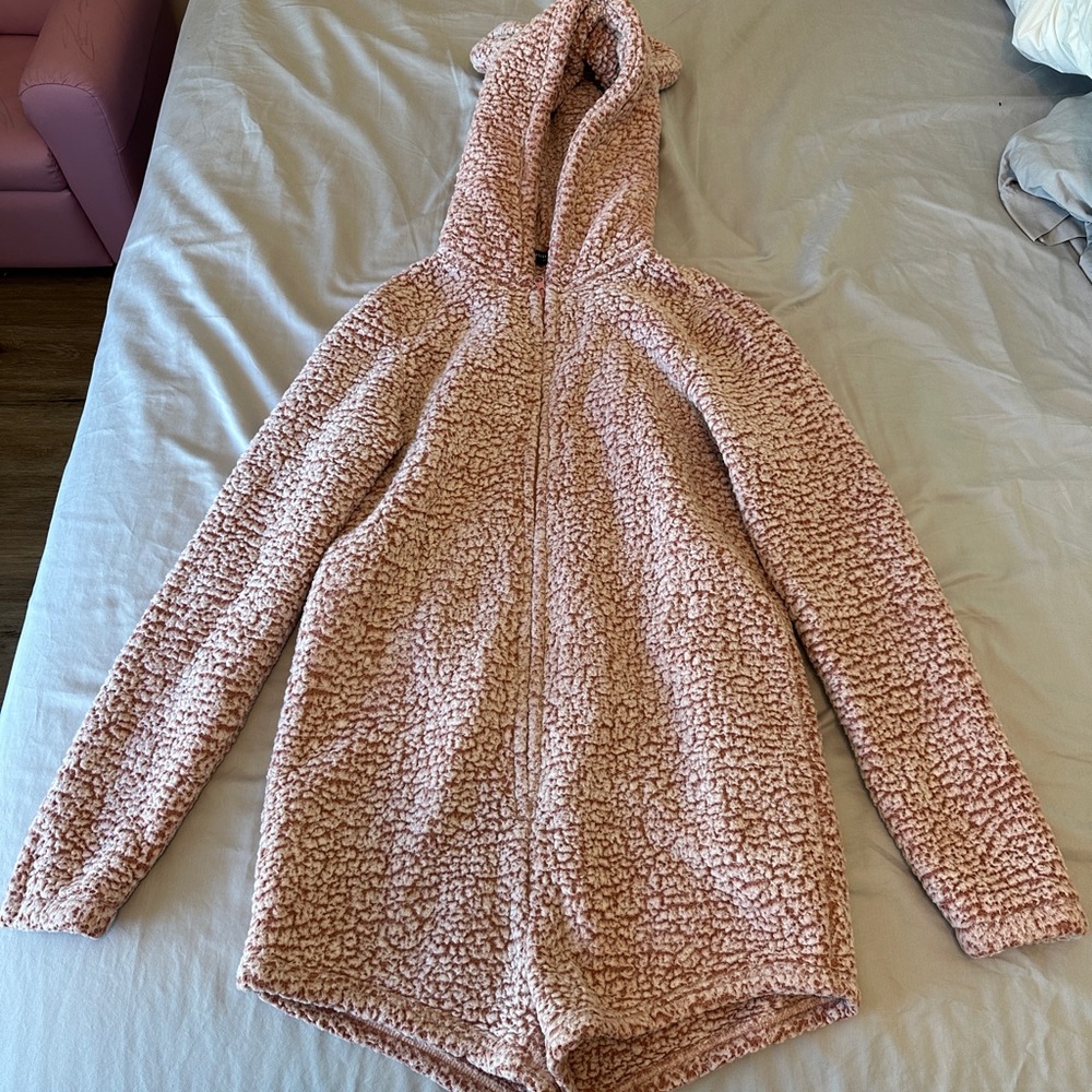 Loungeable frosted sherpa romper in pink Sz M Pink ($39)
